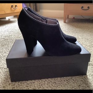 Tahari ankle booties